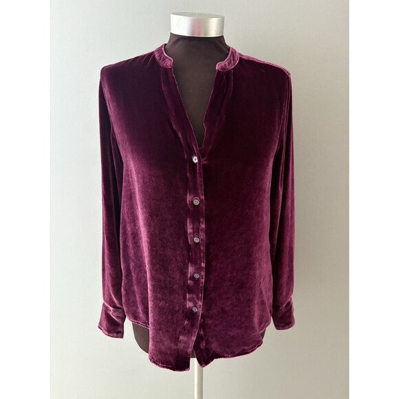 Tommy Bahama Velvet Shirt Size Small Purple Plum Castlecore Whimsigoth Fall - Picture 1 of 16